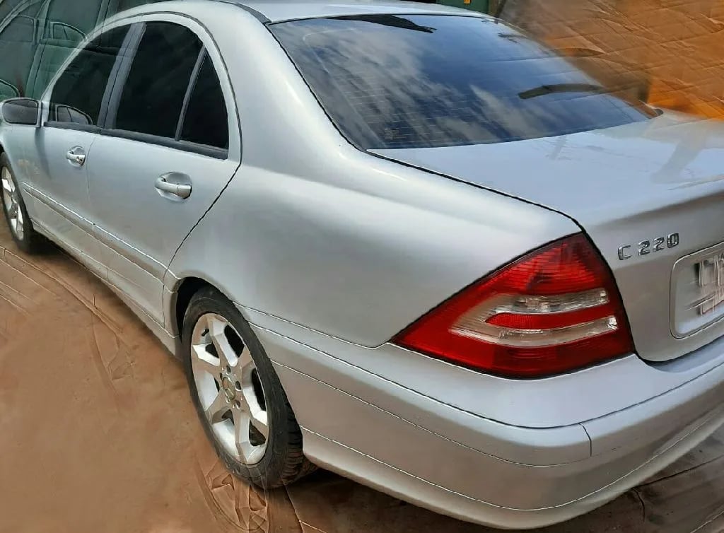 Mercedes-Benz C 220 — foto 2