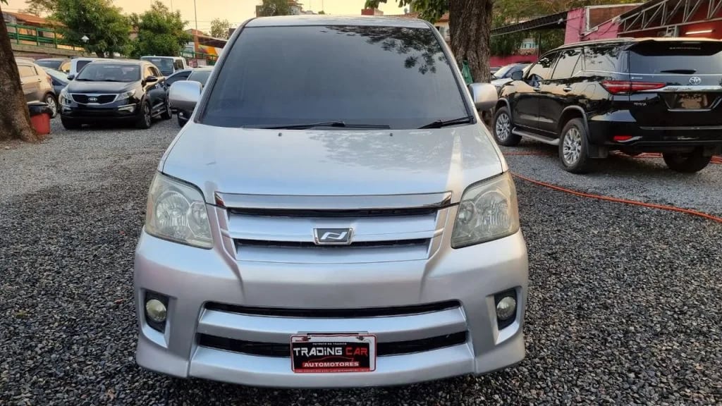 Toyota Noah — foto 6