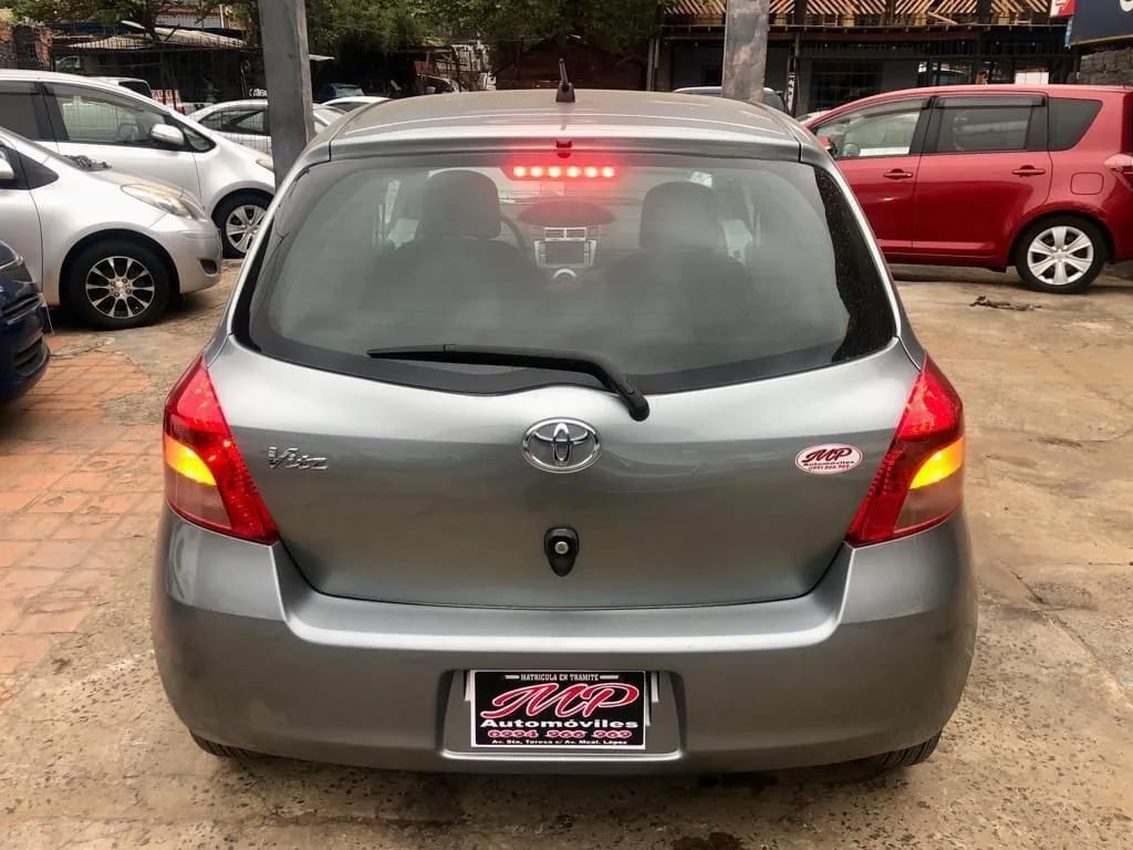 Toyota Vitz — foto 5