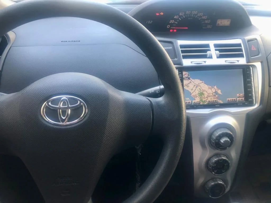 Toyota Vitz — foto 6