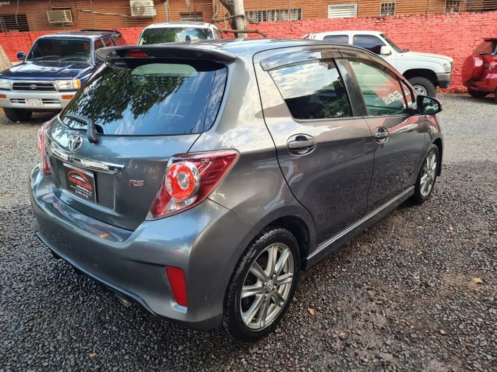 Toyota Vitz — foto 5