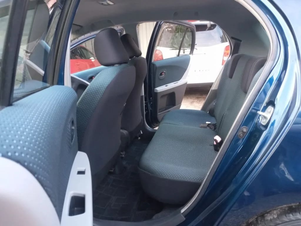Toyota Vitz — foto 2