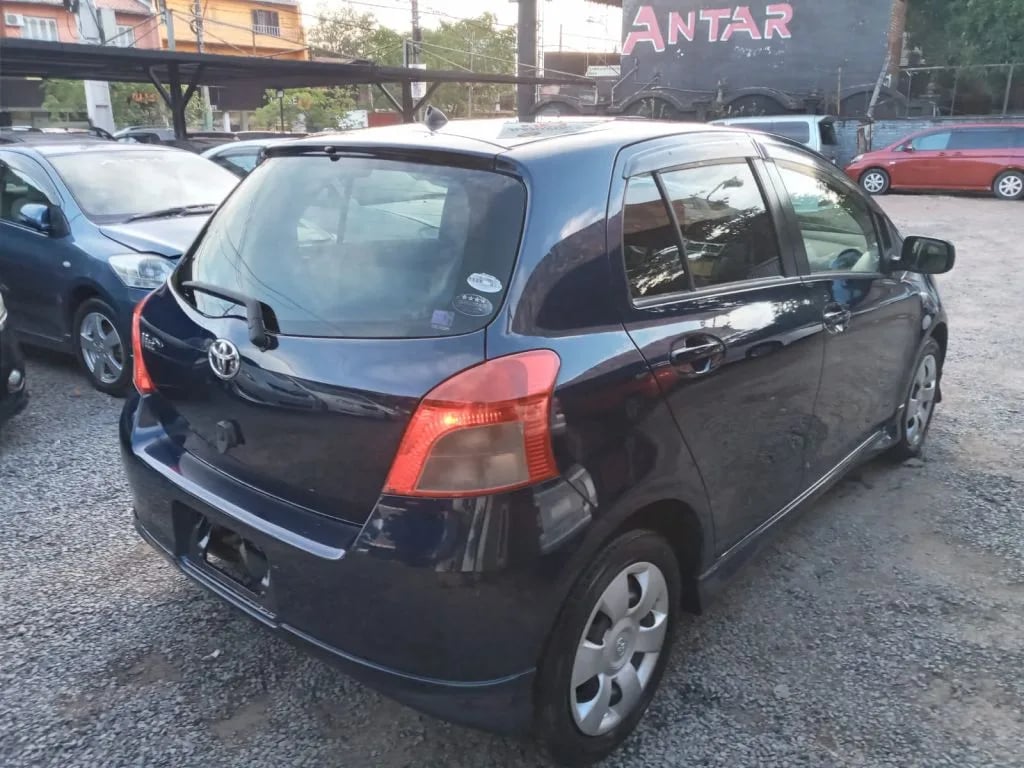 Toyota Vitz — foto 8