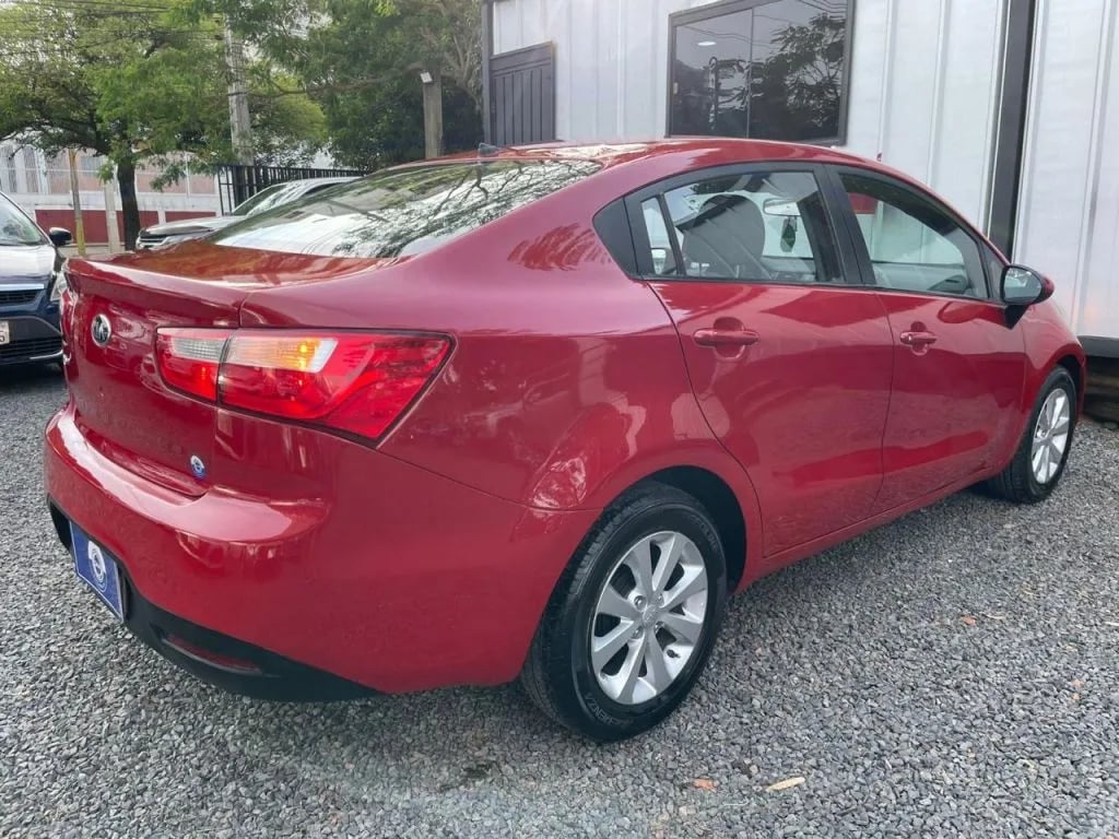 Kia Rio — foto 5