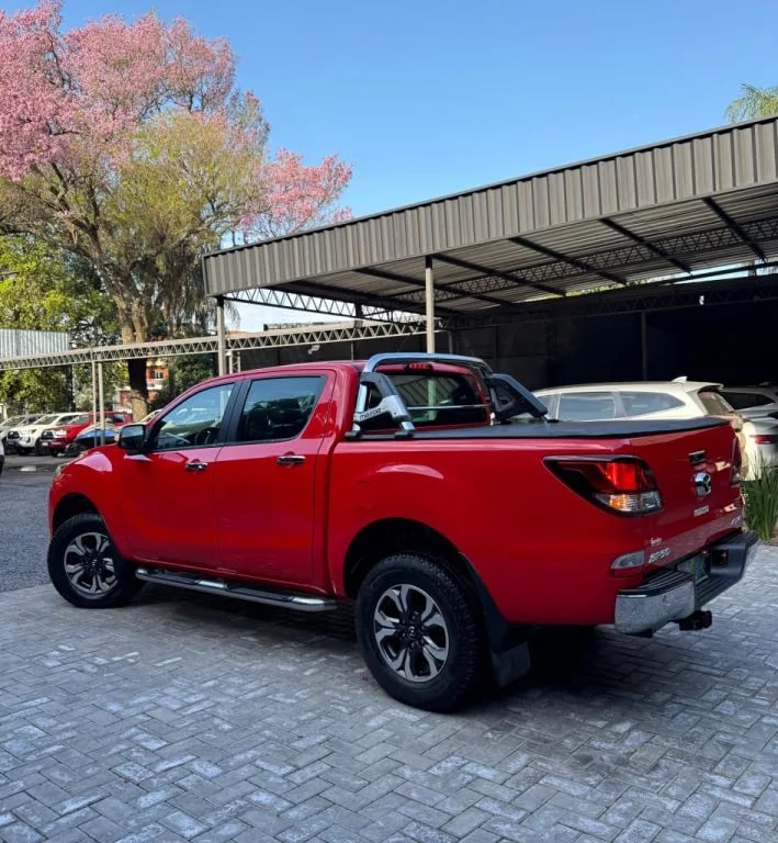 Mazda BT-50 — foto 4