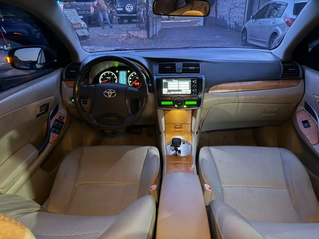 Toyota Premio — foto 8