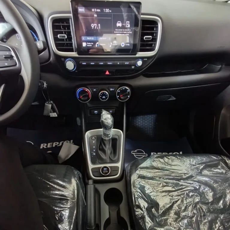 Hyundai Venue — foto 7