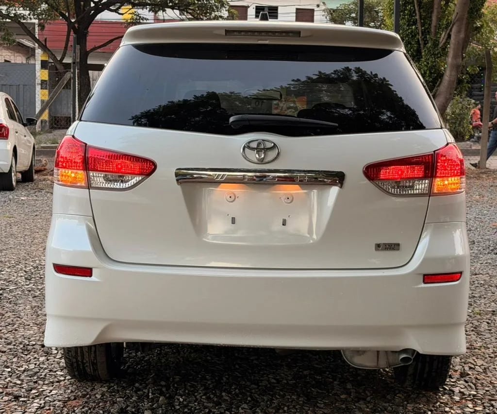Toyota Wish — foto 6