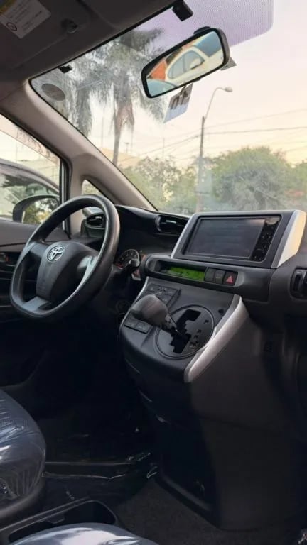 Toyota Wish — foto 9