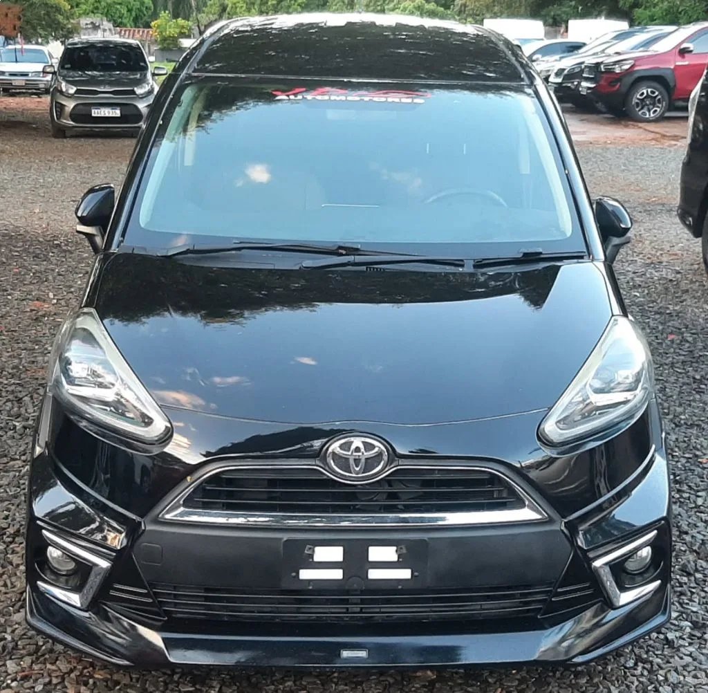 Toyota Sienta — foto 2
