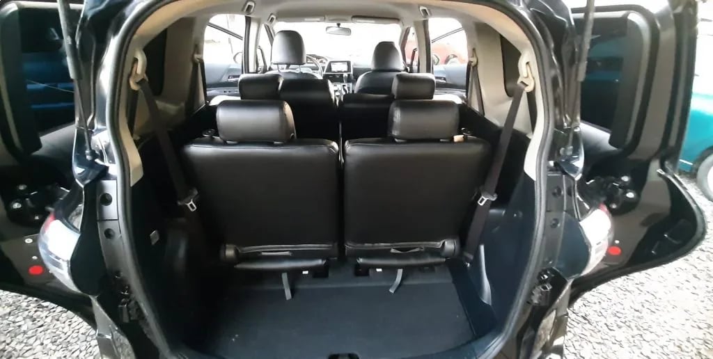 Toyota Sienta — foto 7