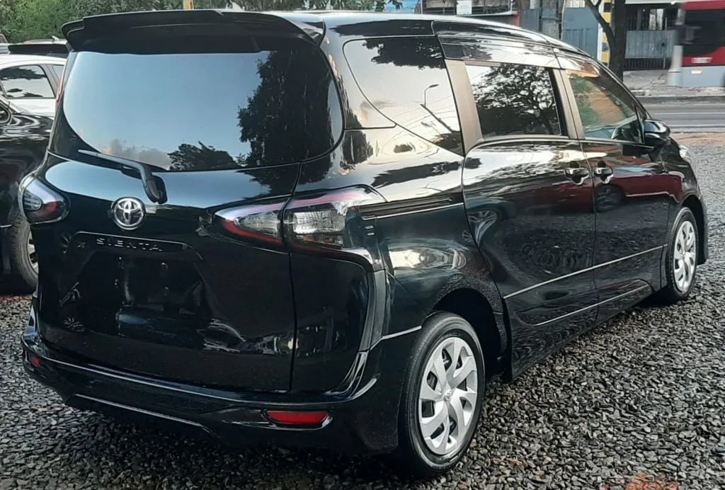Toyota Sienta — foto 8