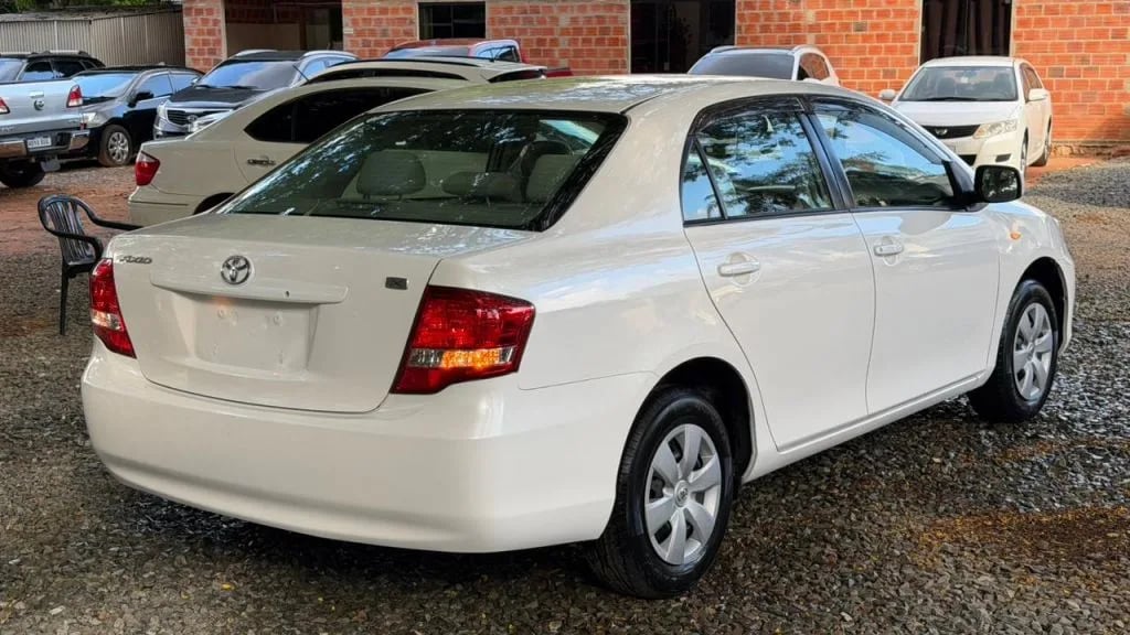 Toyota Axio — foto 4