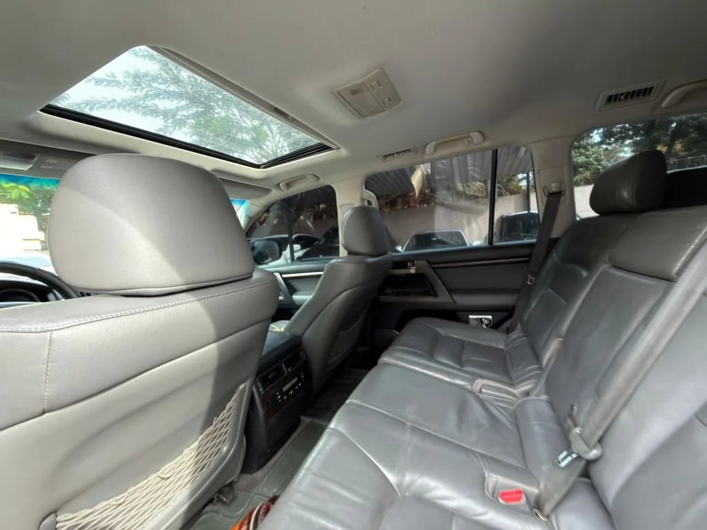 Toyota Land Cruiser — foto 7