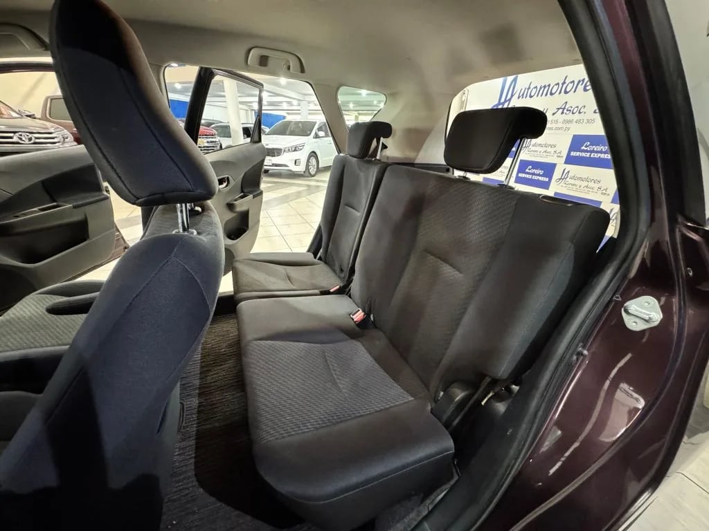 Toyota Ractis — foto 2