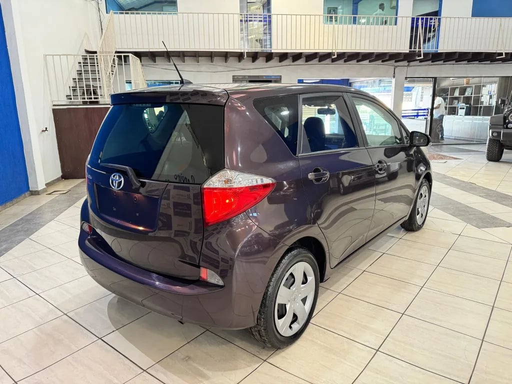 Toyota Ractis — foto 7