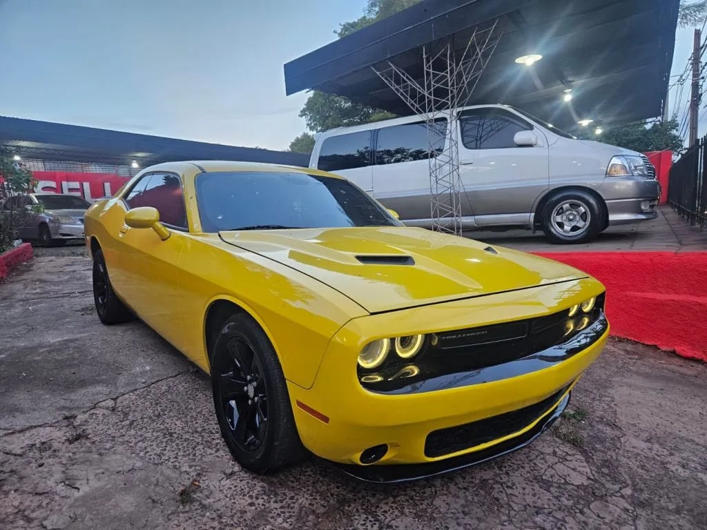 Dodge Challenger — foto 1