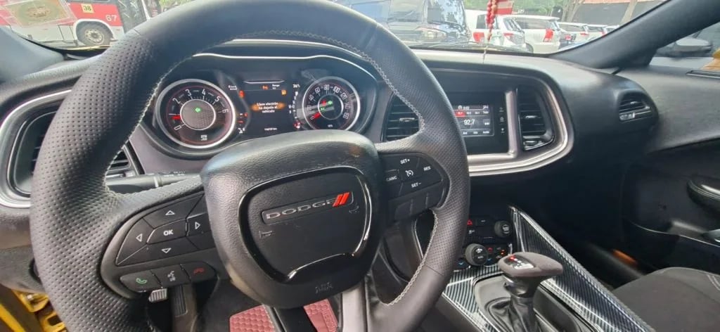 Dodge Challenger — foto 6