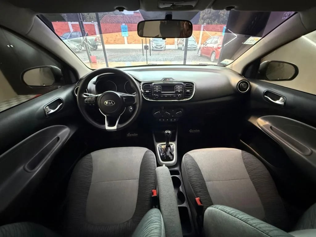Kia Soluto — foto 2