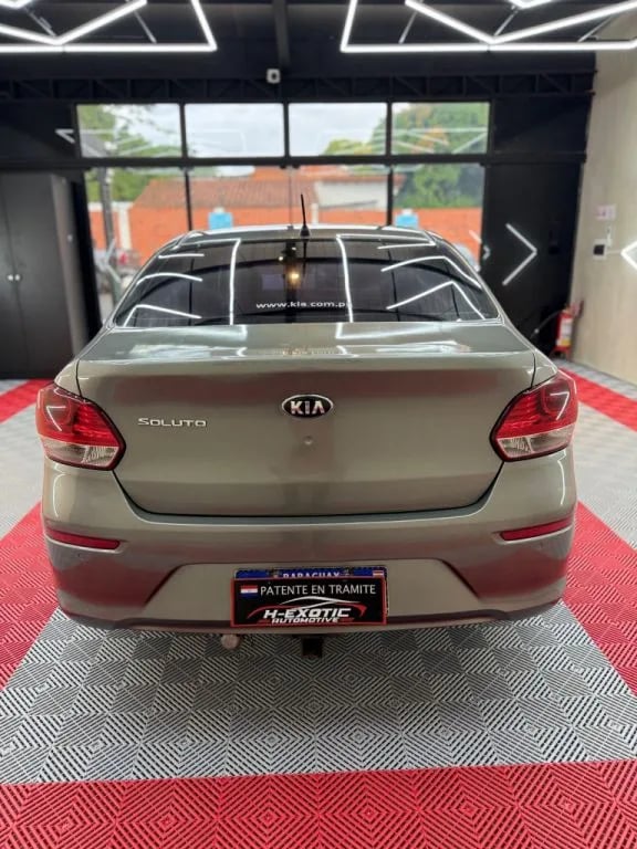 Kia Soluto — foto 3