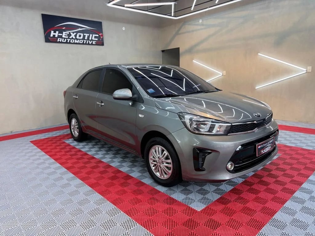 Kia Soluto — foto 8