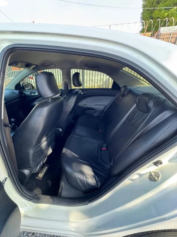 Kia Soluto — foto 3