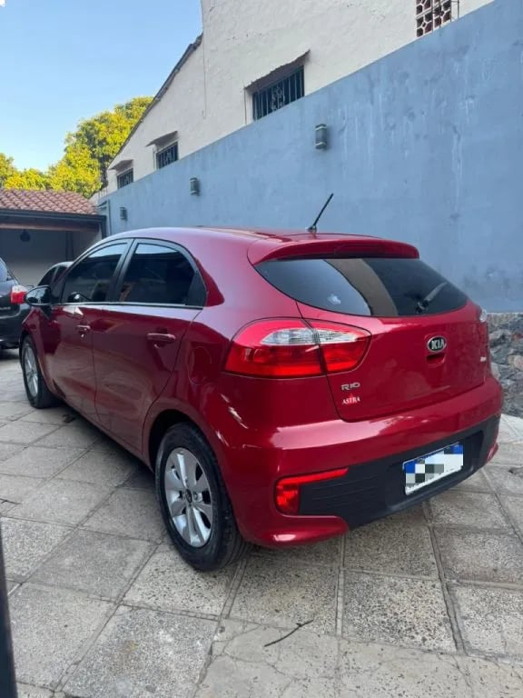 Kia Rio — foto 9