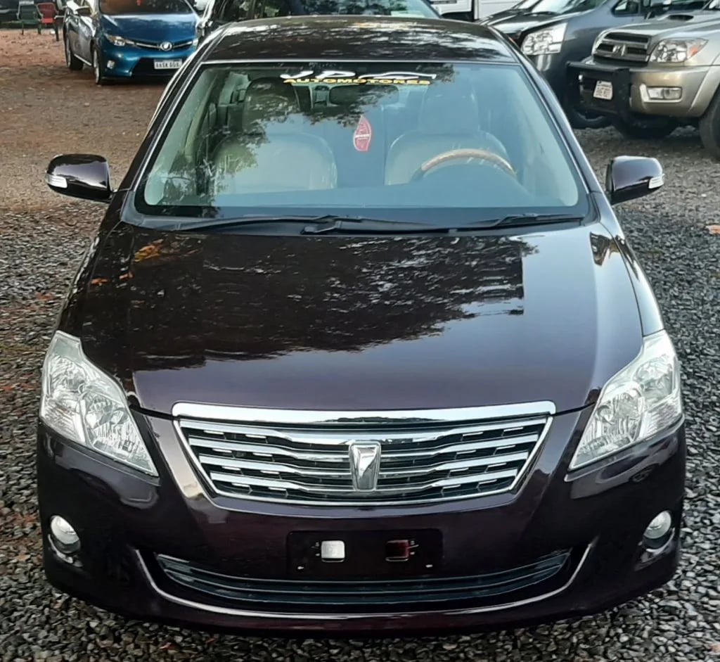 Toyota Premio — foto 2