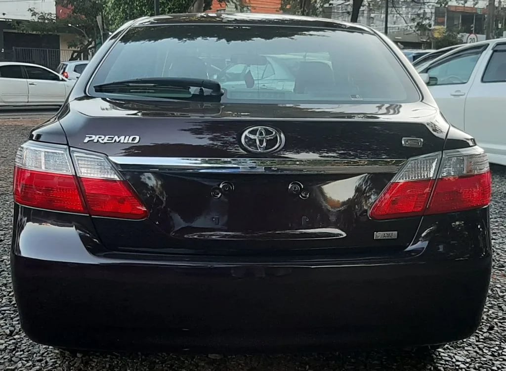 Toyota Premio — foto 3