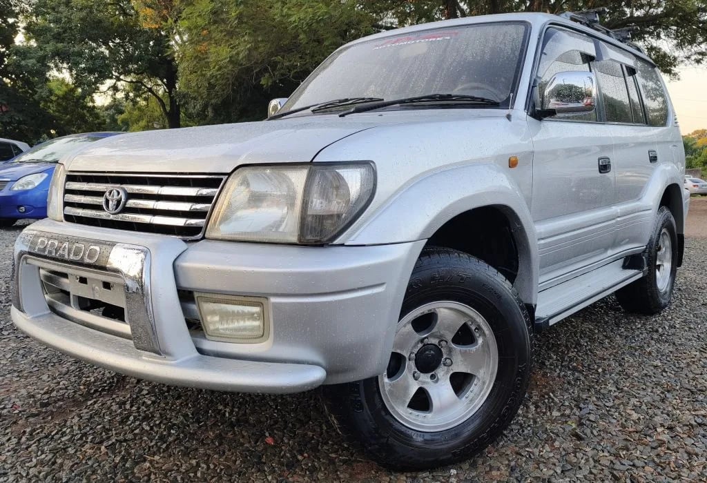 Toyota Land Cruiser Prado — foto 1