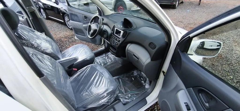 Toyota Funcargo — foto 7