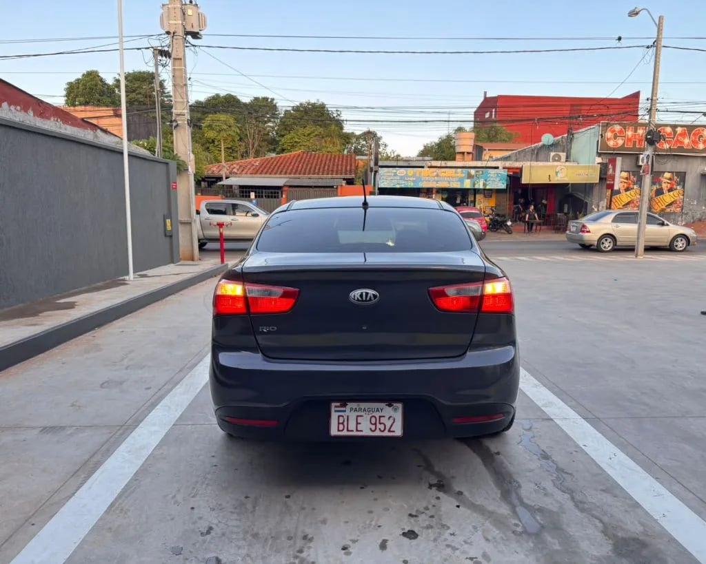 Kia Rio — foto 3