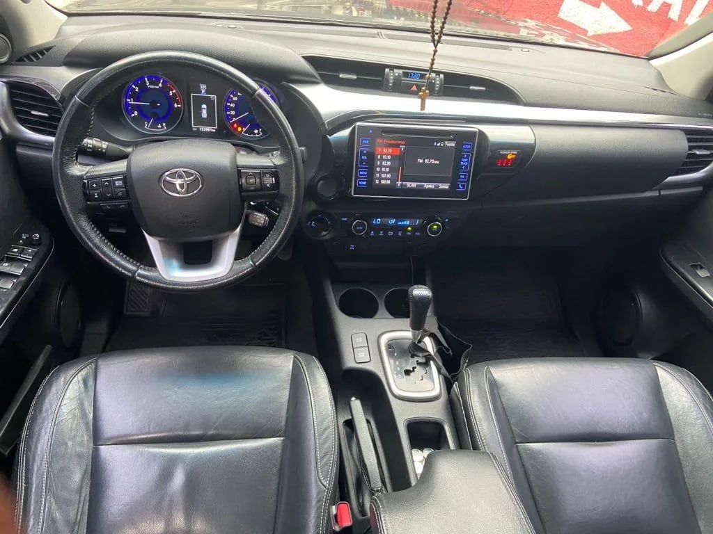 Toyota Hilux — foto 6