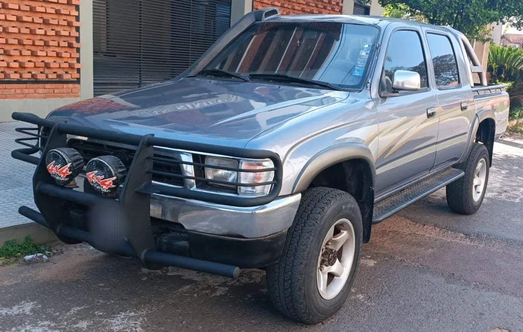 Toyota Hilux — foto 3