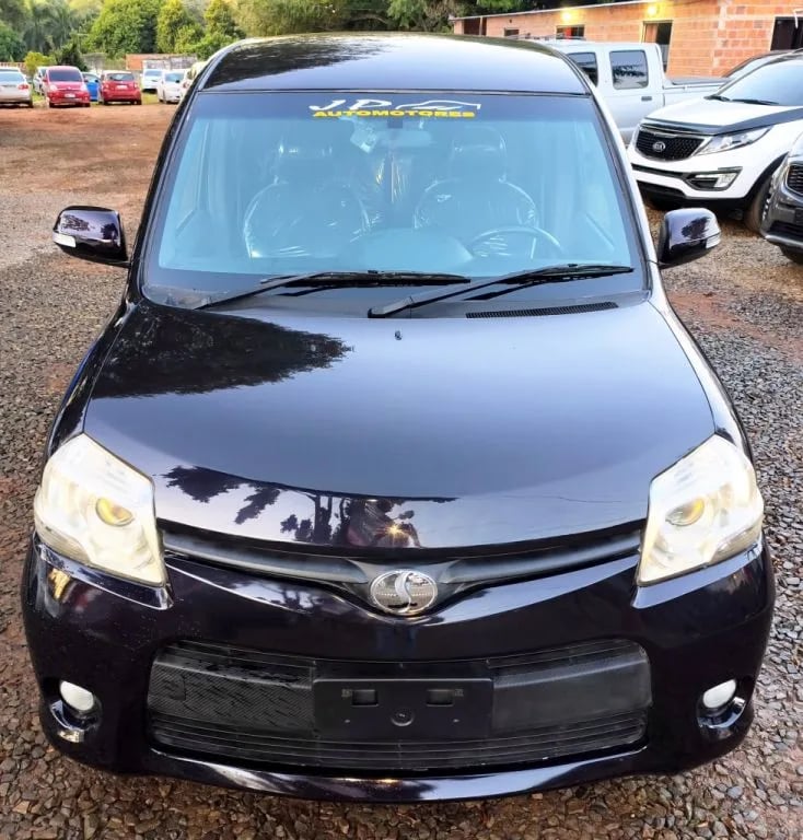 Toyota Sienta — foto 3