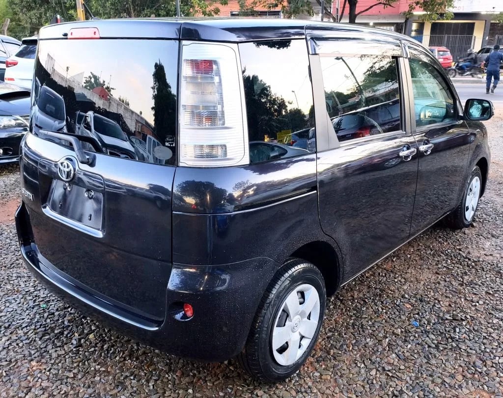 Toyota Sienta — foto 6
