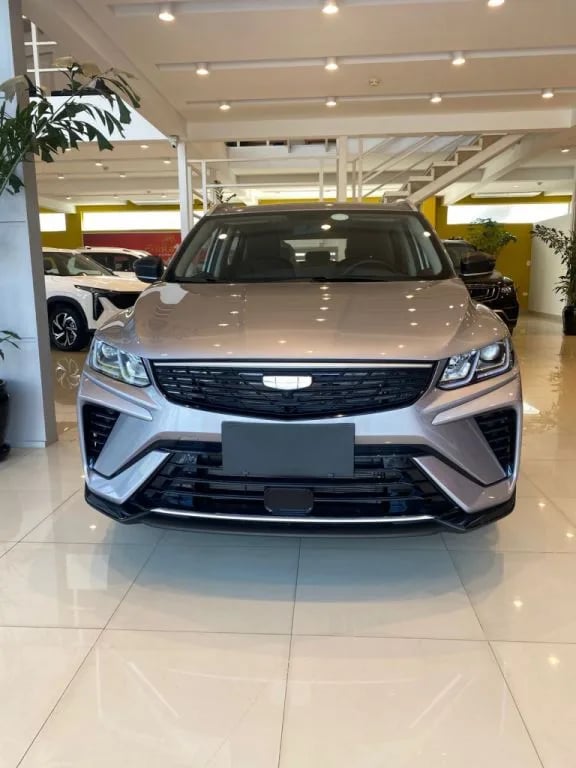 Geely Coolray — foto 2