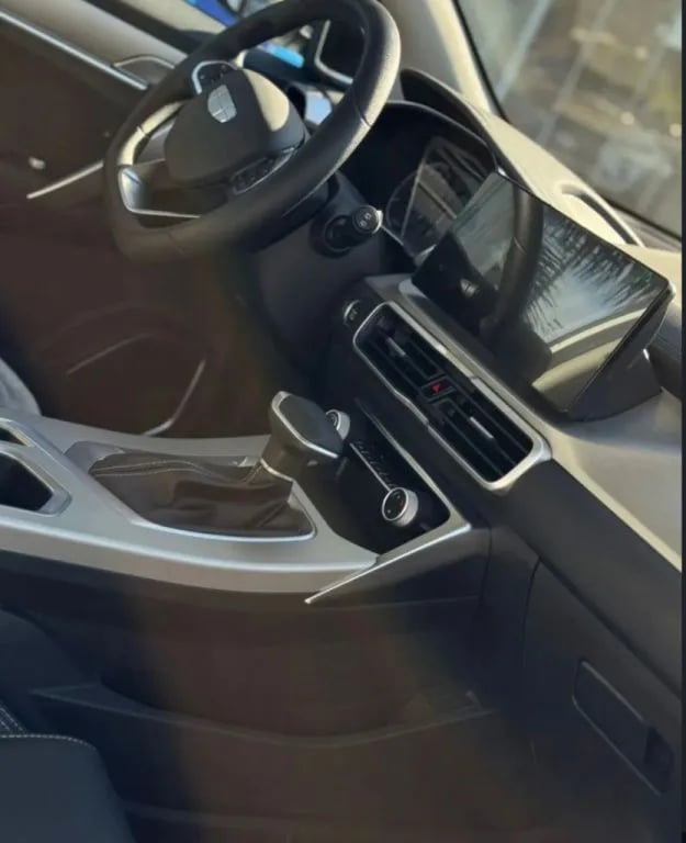 Geely Coolray — foto 4