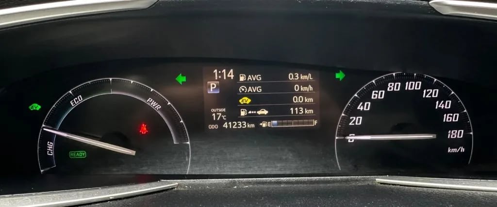 Toyota Sienta — foto 2