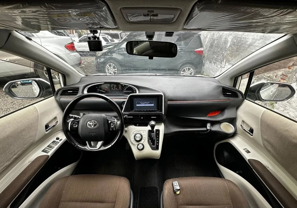 Toyota Sienta — foto 8