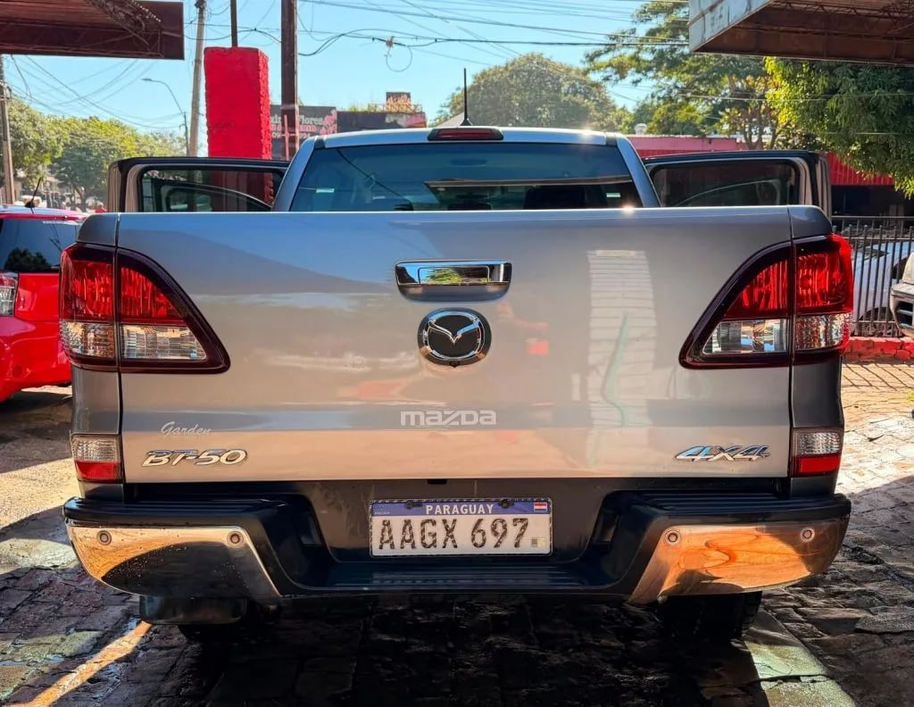 Mazda BT-50 — foto 2