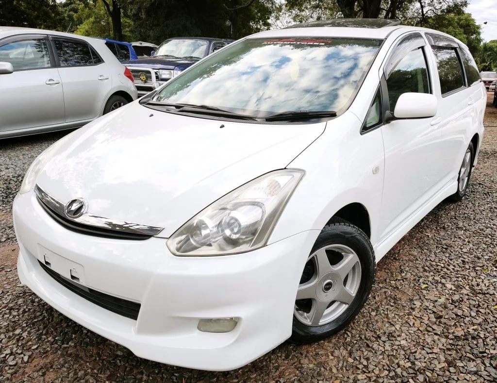 Toyota Wish — foto 1