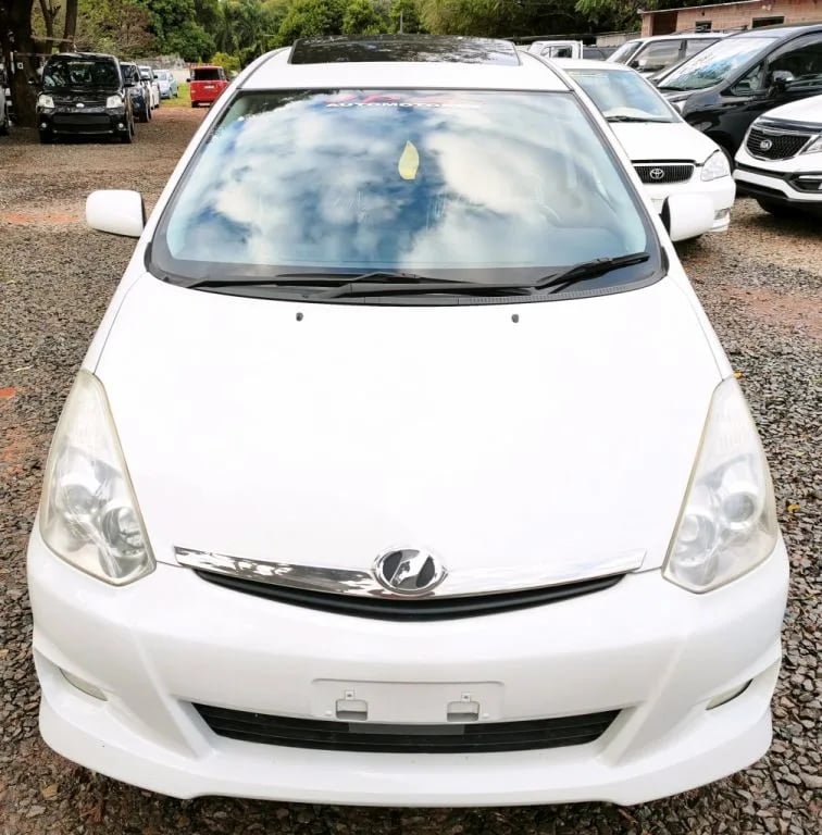 Toyota Wish — foto 2