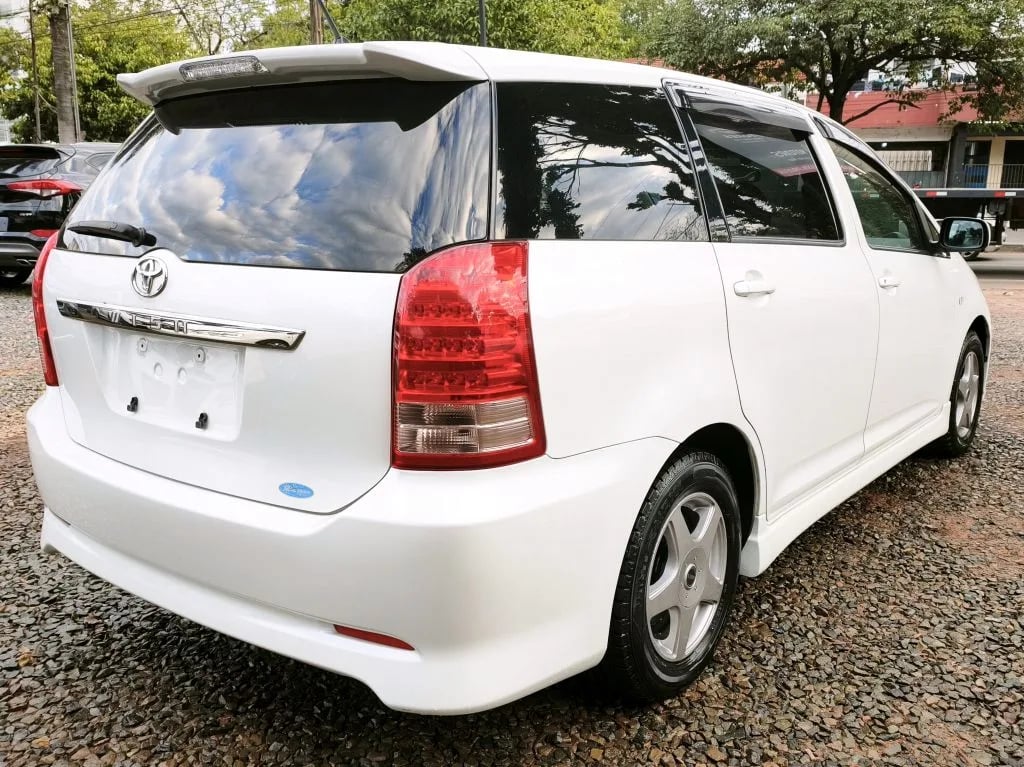 Toyota Wish — foto 6
