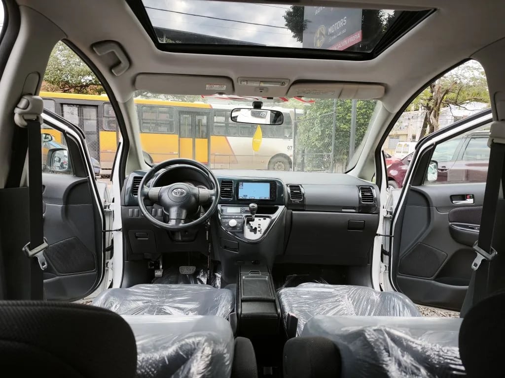 Toyota Wish — foto 7
