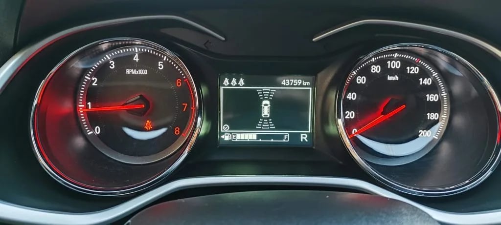 Chevrolet Onix — foto 6