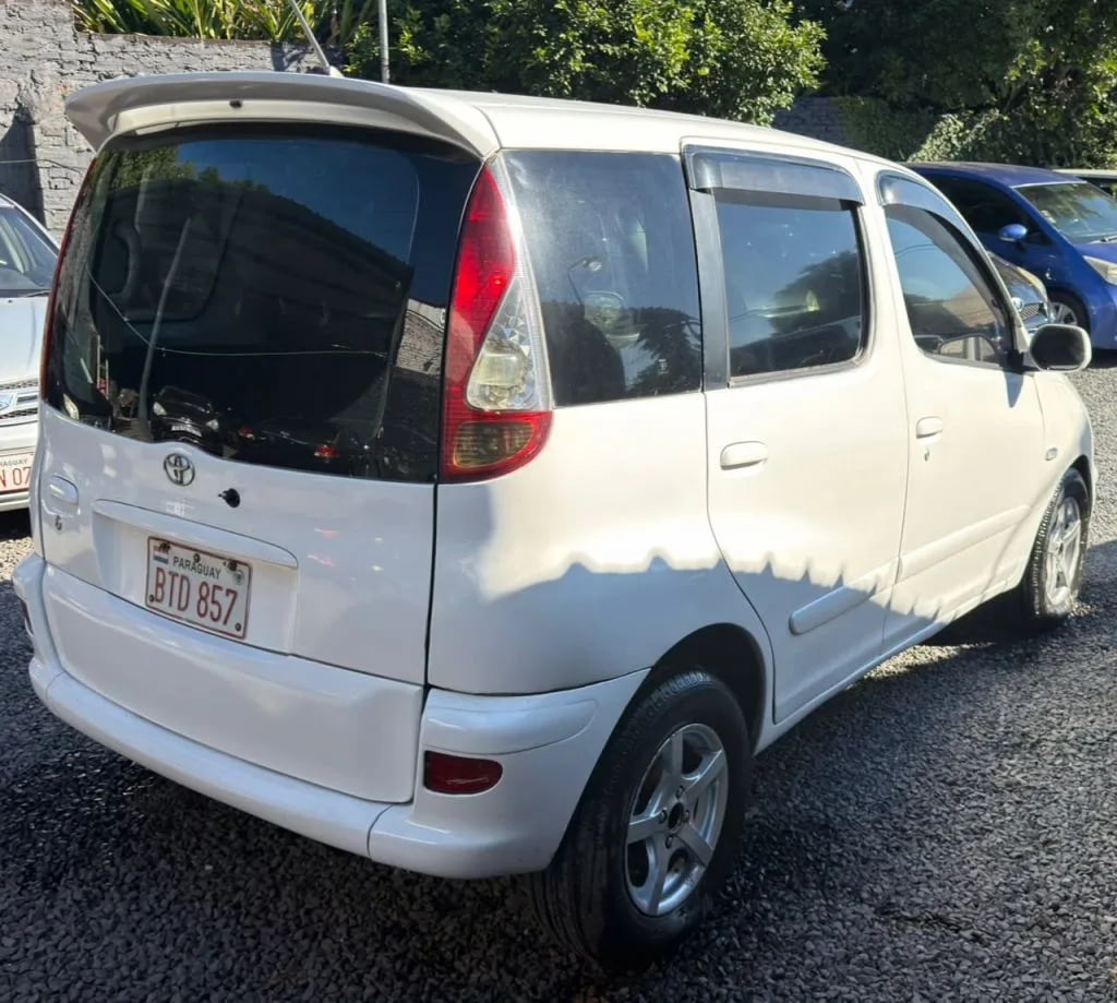 Toyota Funcargo — foto 4