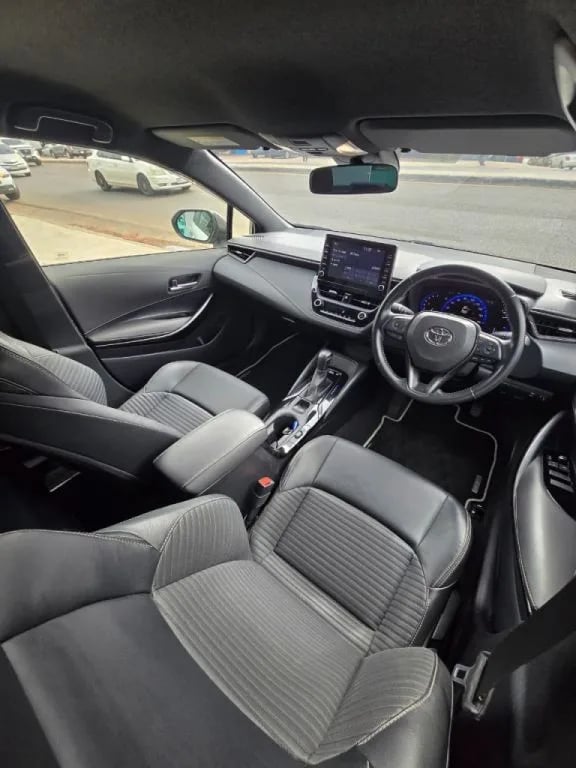 Toyota Corolla — foto 4