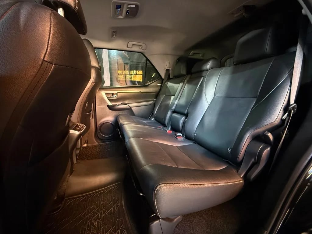 Toyota Fortuner — foto 7