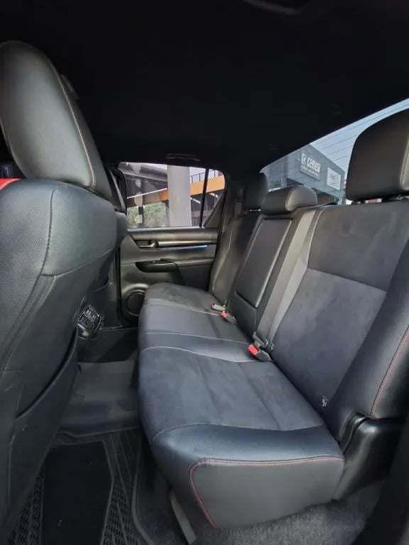 Toyota Hilux — foto 3